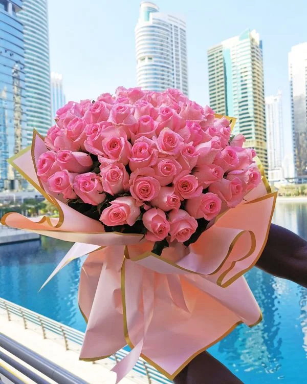 Bouquet of 70 pink roses