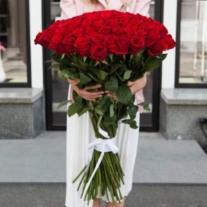 Bouquet of 50 or 51 red roses (90cm)