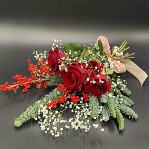 “London Christmas” bouquet of 6 roses