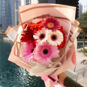 12 Gerberas Bouquet